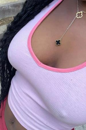 AKOSUA 