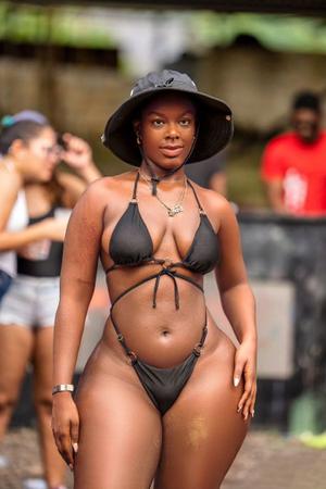AKOSUA 