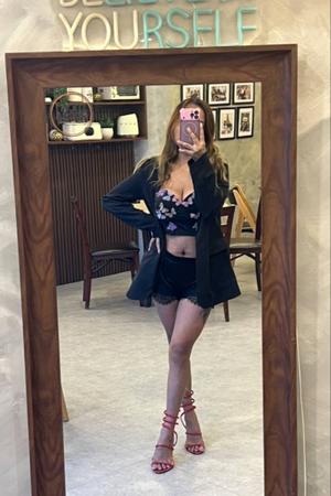 Aira Velvet