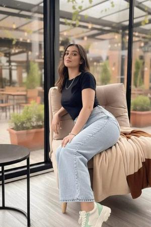 Celebrity Lahore Escorts:Celebrity Lahore Escorts
