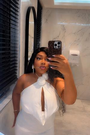 Vivian Escort :Vivian Escort 
