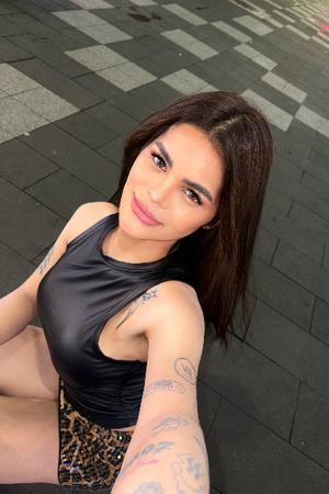 Vaneza More