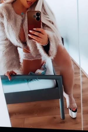 DOBOJ SEXI PLAVUŠA