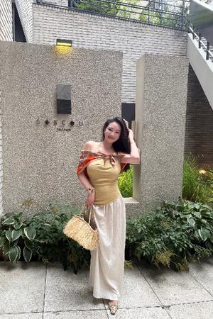 Mia  Whatsapp:+86 15182850554  wechat:YY888ii1