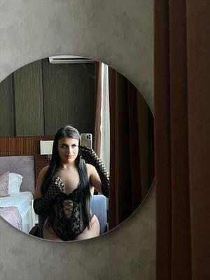 kamilla trans