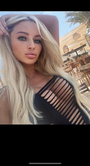Katthy De Luxe:Monica VIP