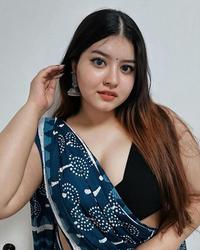 Sinthia Oyshi:Sinthia Oyshi