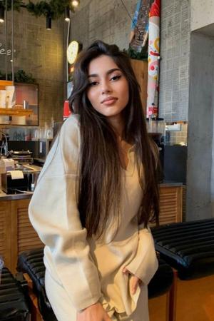 Kataleyaa:Busty Sien